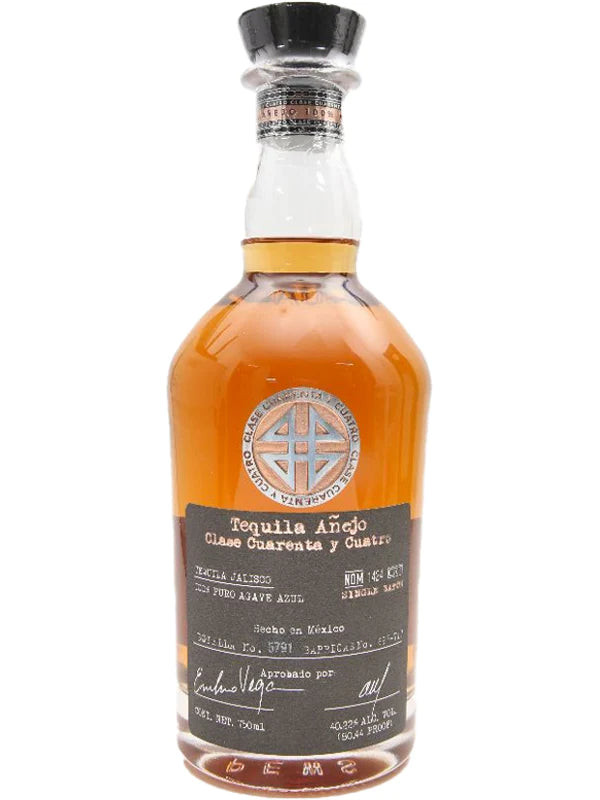Clase 44 Cuarenta y Cuatro Tequila Anejo 750ml